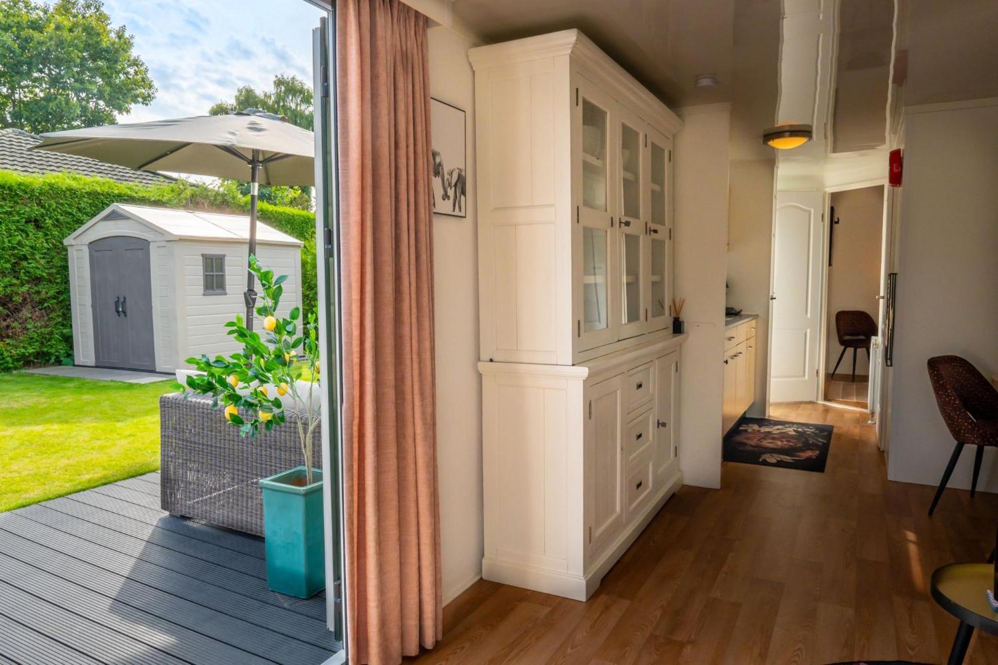 Davis Residence フォールトハイゼン エクステリア 写真